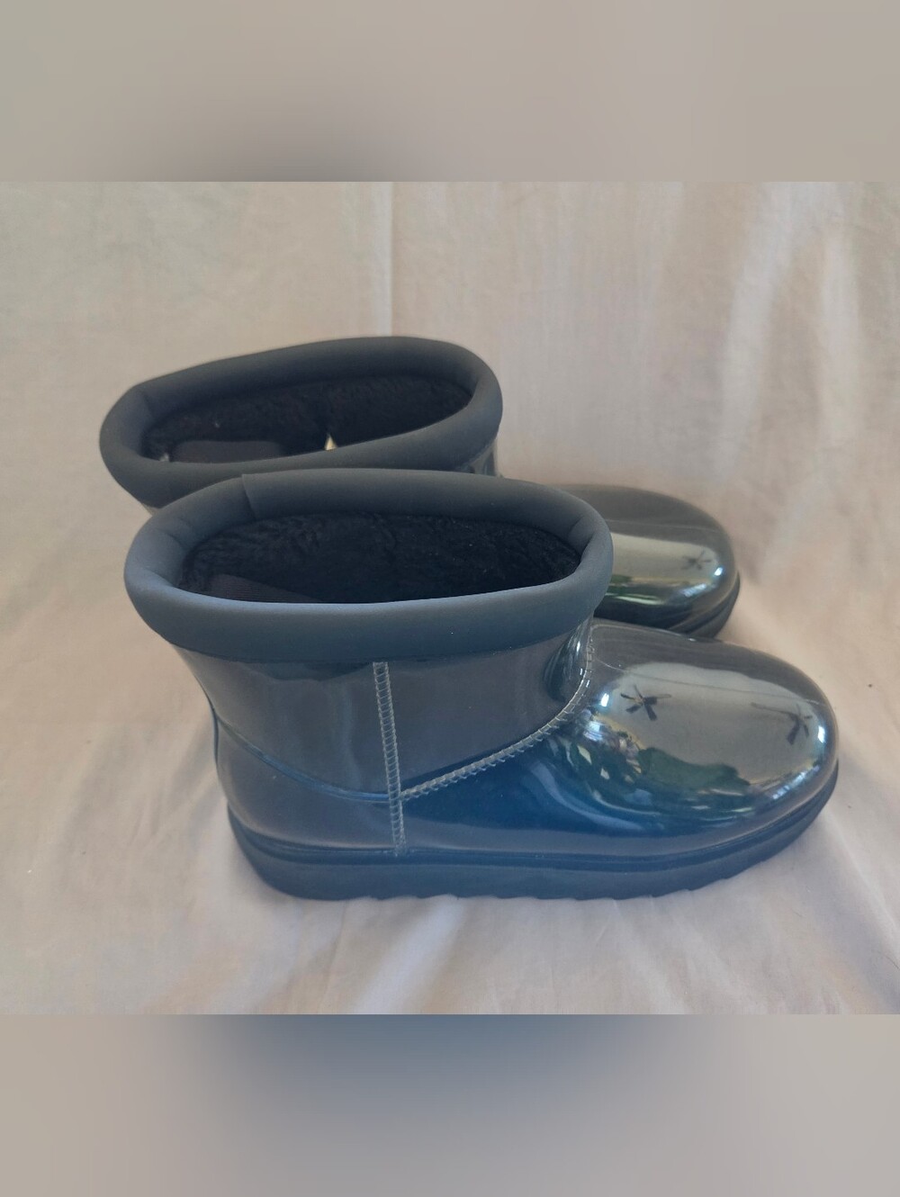 Koolaburra Glossy Black Rain & Snow Ankle Boots Size 9